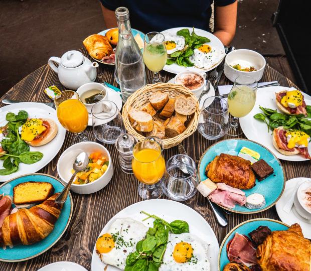 Week-end à Paris : Les Meilleurs Spots pour un Brunch Gourmand